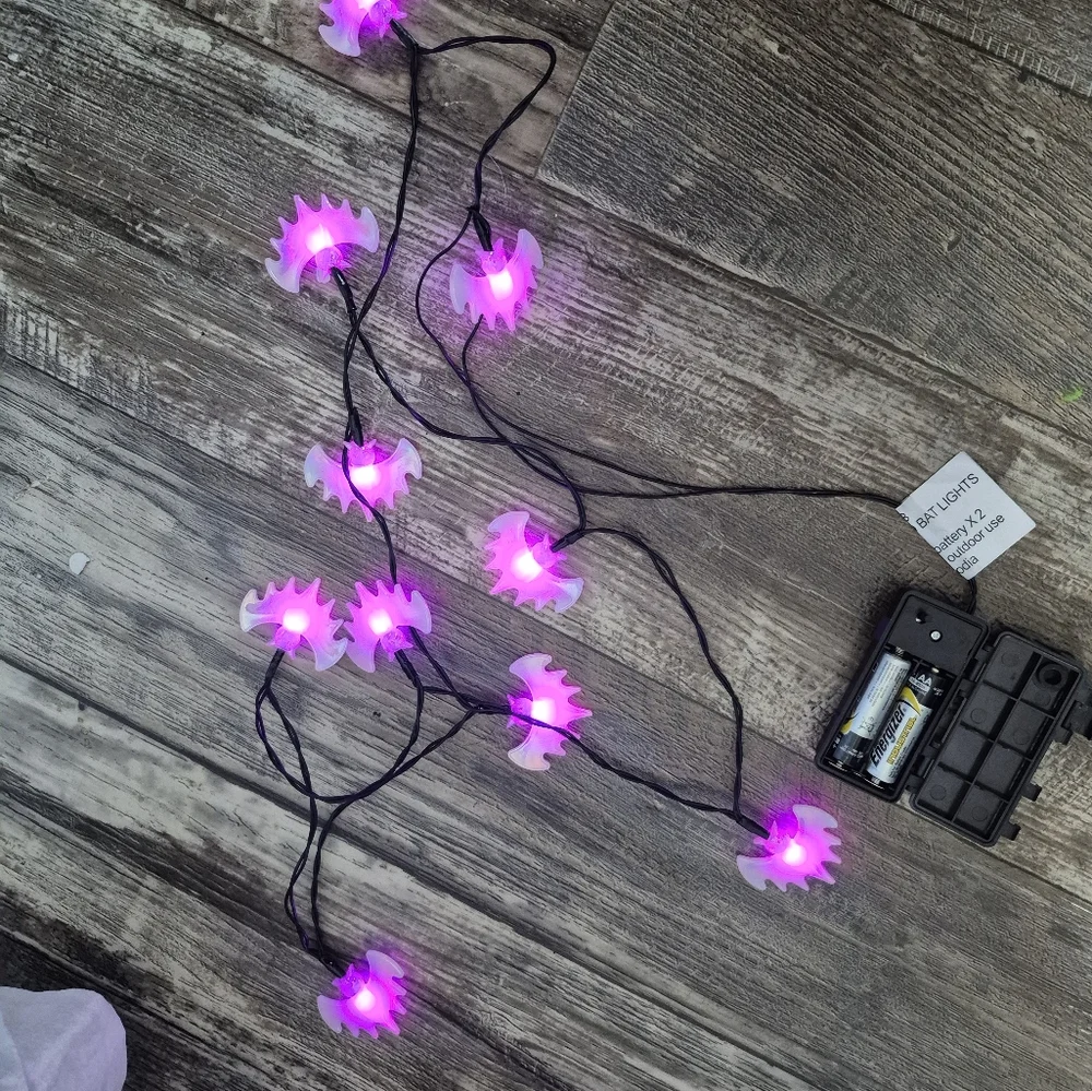 Spirit Halloween LED Bats String Lights Goth Bat Party Lights Purple